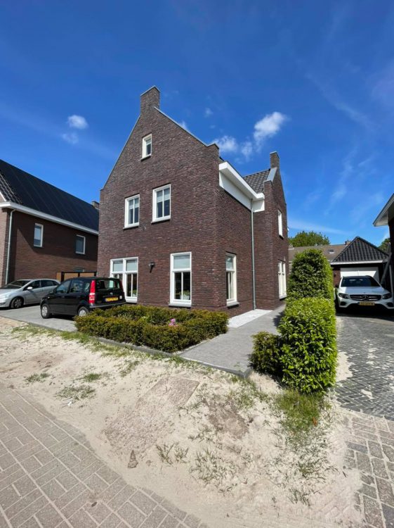 Nieuwbouw vrijstaand huis in Brouwhuis